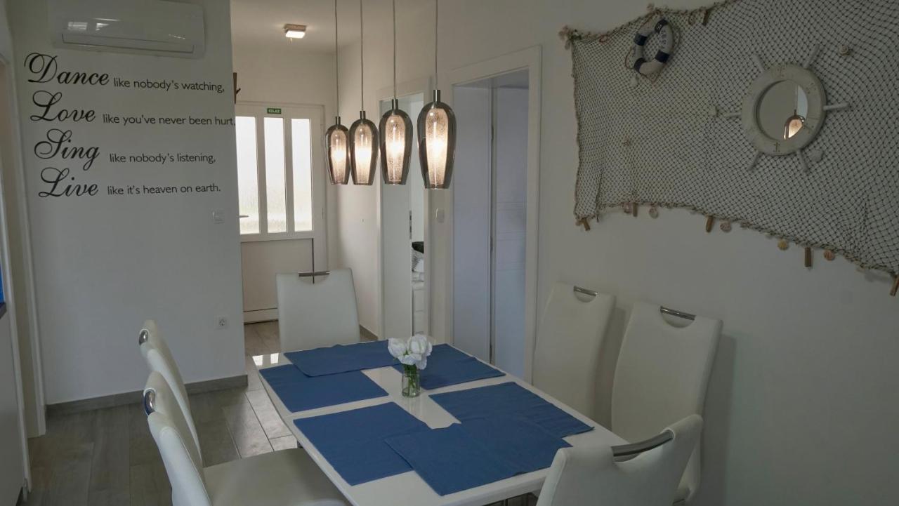Apartments Bestak คิร์ก ภายนอก รูปภาพ