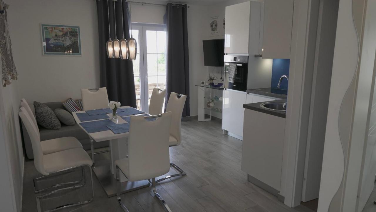 Apartments Bestak คิร์ก ภายนอก รูปภาพ