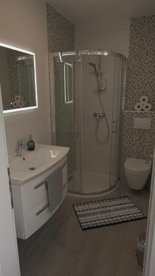 Apartments Bestak คิร์ก ภายนอก รูปภาพ