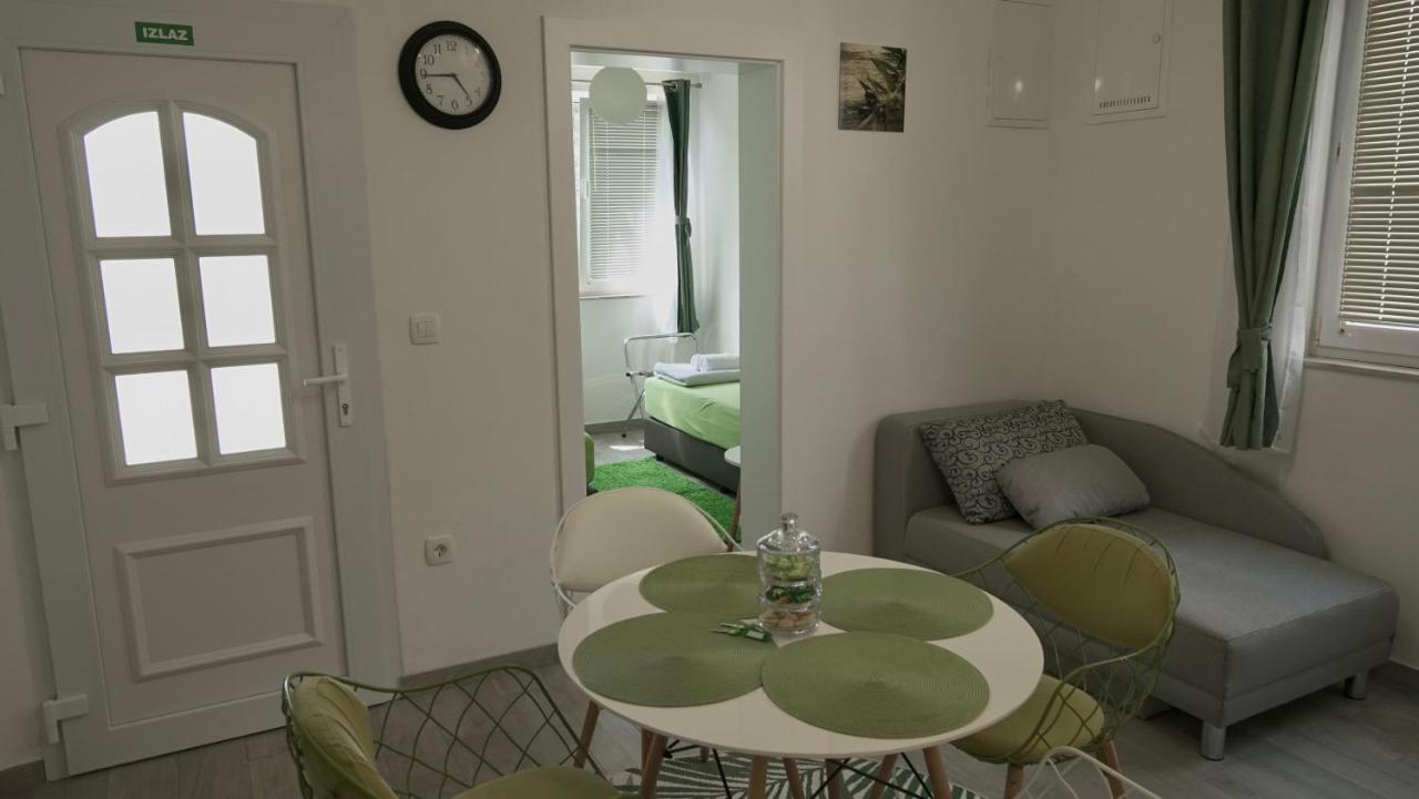 Apartments Bestak คิร์ก ภายนอก รูปภาพ