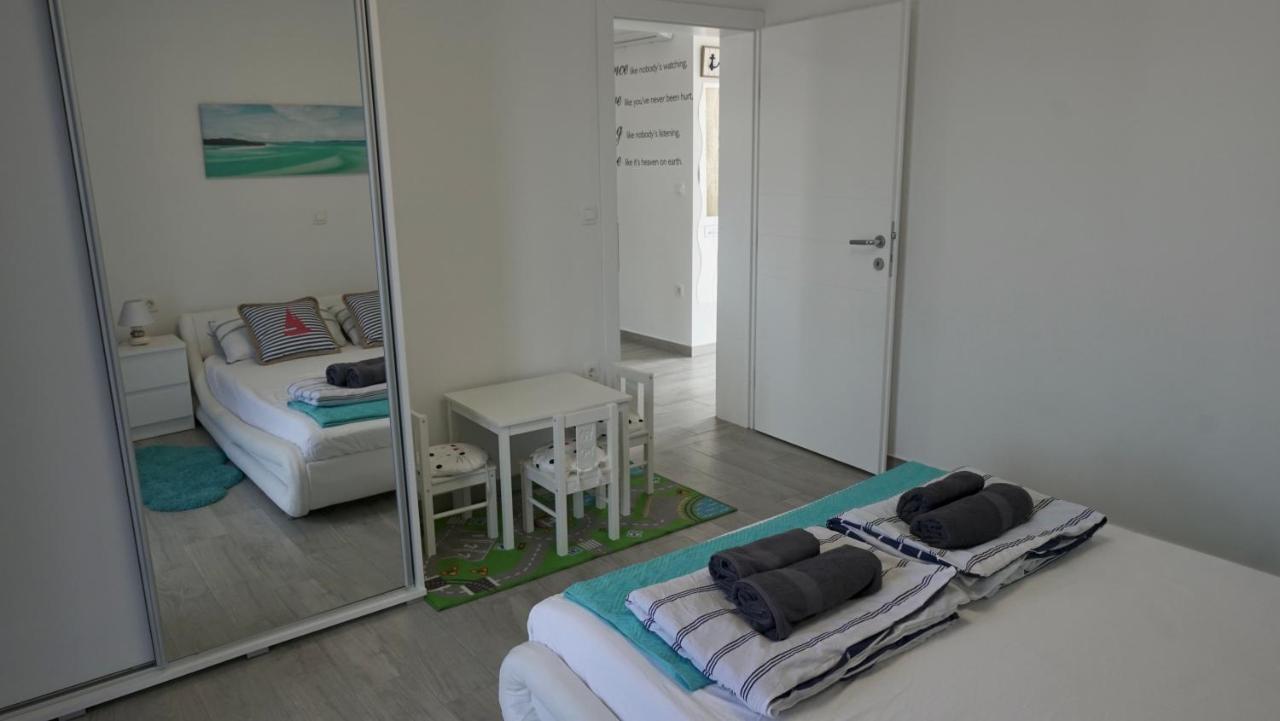 Apartments Bestak คิร์ก ภายนอก รูปภาพ