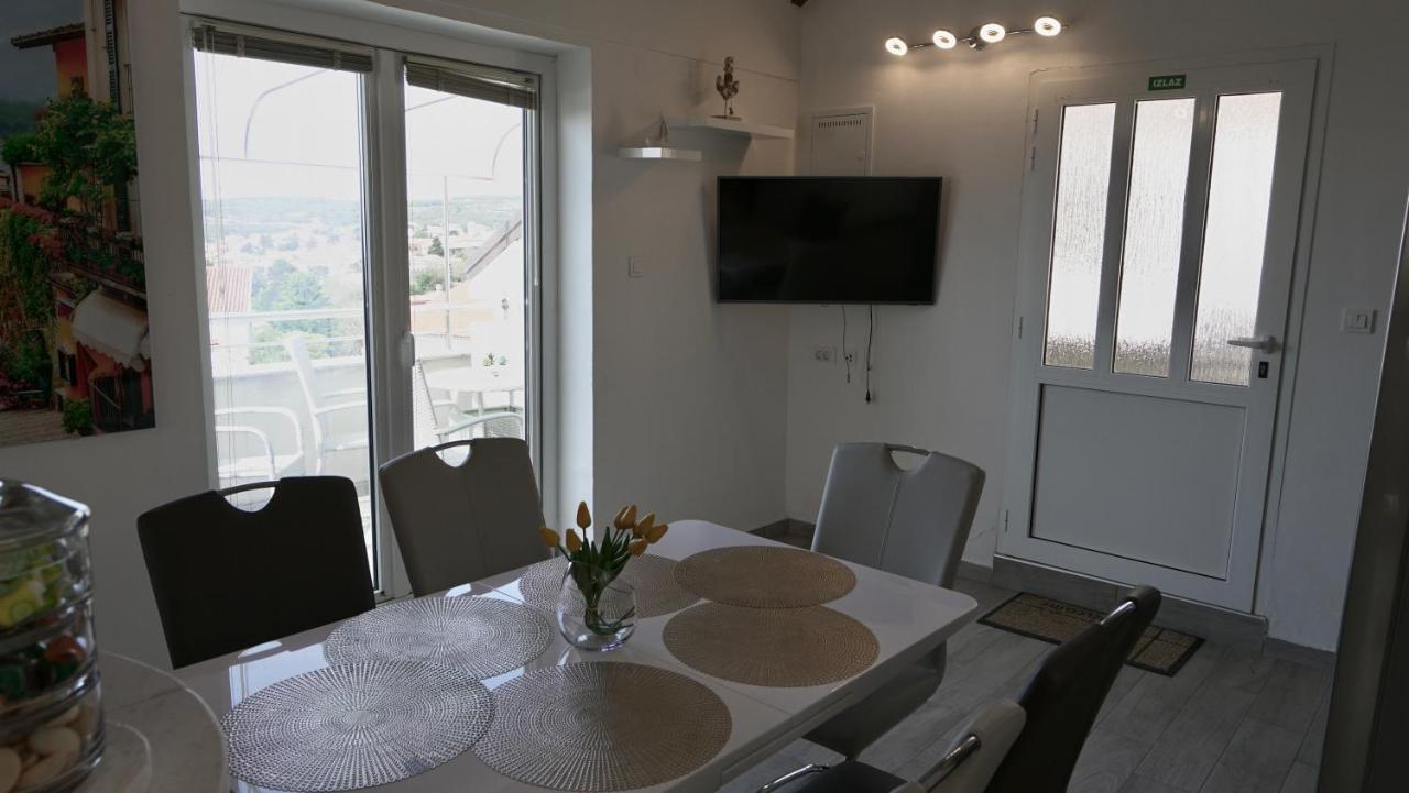 Apartments Bestak คิร์ก ภายนอก รูปภาพ