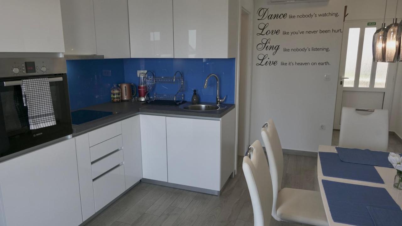 Apartments Bestak คิร์ก ภายนอก รูปภาพ